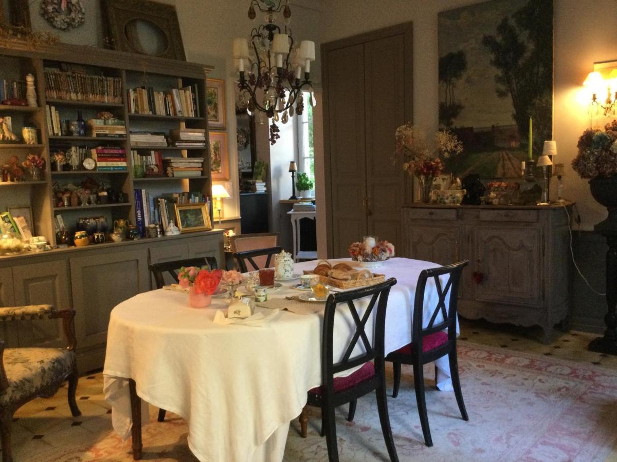 L'Orangerie Du General Bed & Breakfast Saint-Jean-dʼAngély Eksteriør bilde